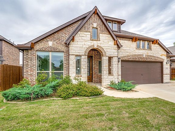 2nd image of 1945 Cedarwood Dr