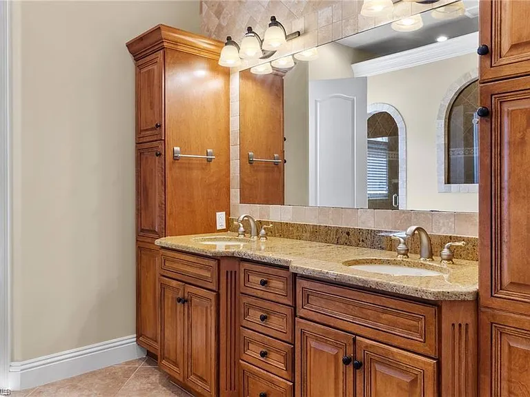 27806 Forester Dr W — Photo 23