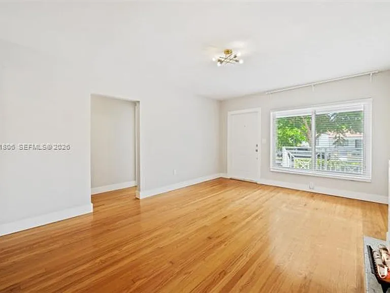 4355 SW 2nd St #4355 — Photo 5