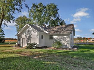 36155 Oriole Ave, Lindstrom, MN 55045