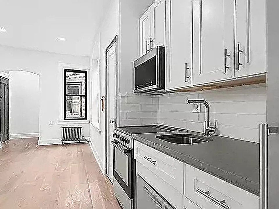 2nd image of 338 E 13th St APT 2C