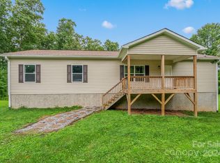16 Remembrance Ln, Fletcher, NC 28732