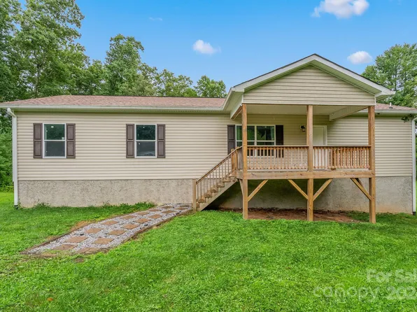 16 Remembrance Ln, Fletcher, NC 28732