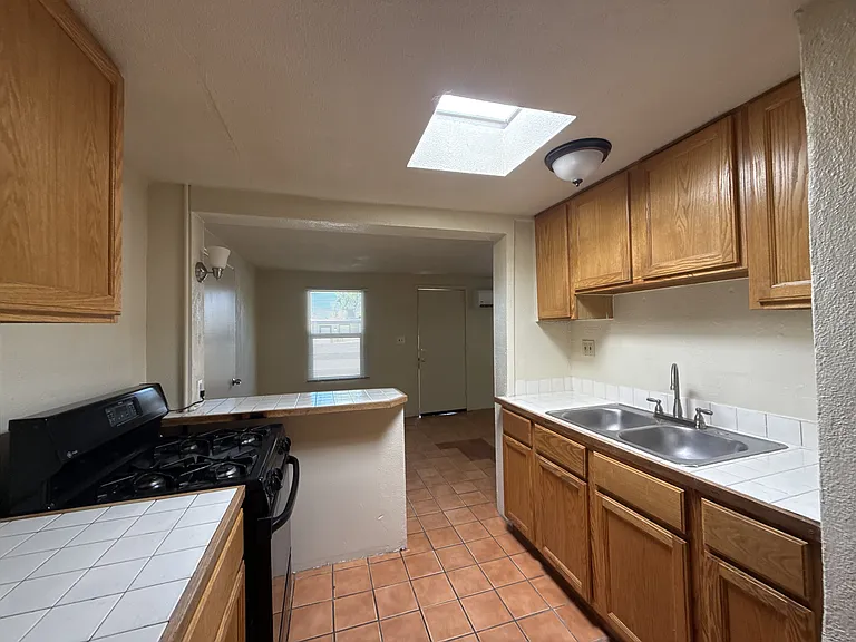2301 N Northway Ave #10 — Photo 7