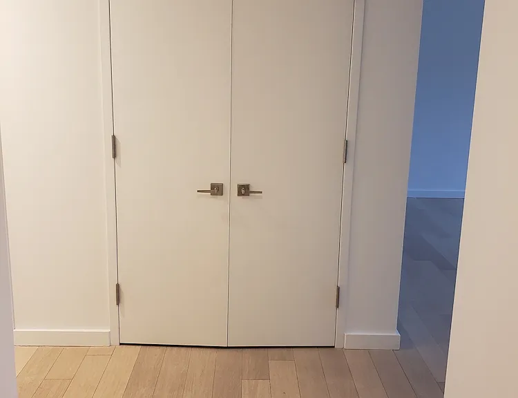 535 W 43rd St S #15C — Photo 5