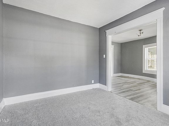 5th image of 3244 Glenwood Ave