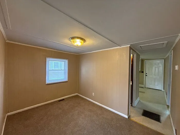3131 Seymour Dr — Photo 4
