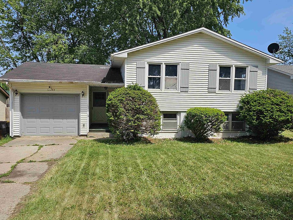 2nd image of 2632 19th St