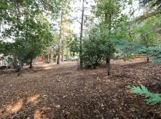 740 Maple Ln, Sugarloaf, CA 92386