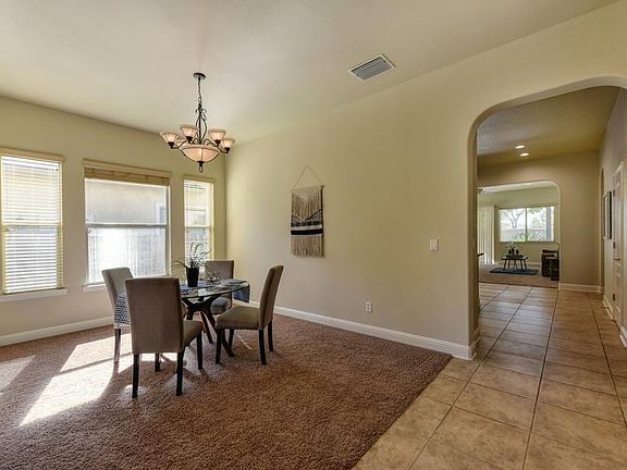 2nd image of 4338 Magnifica Ln