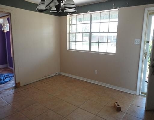 4th image of 113 Evergold Ln