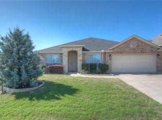 920 Azalea Ct, Burleson, TX 76028