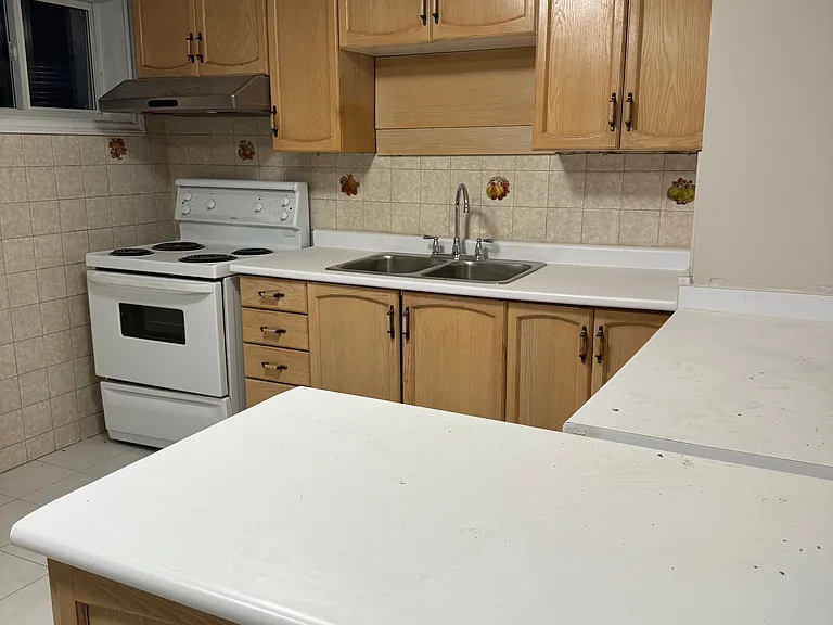 162 Jackman Cres #LOWER — Photo 6
