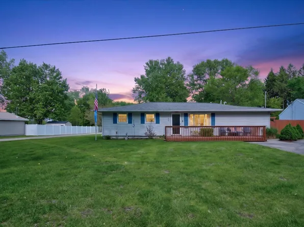 9489 Hyde Rd, Clarklake, MI 49234