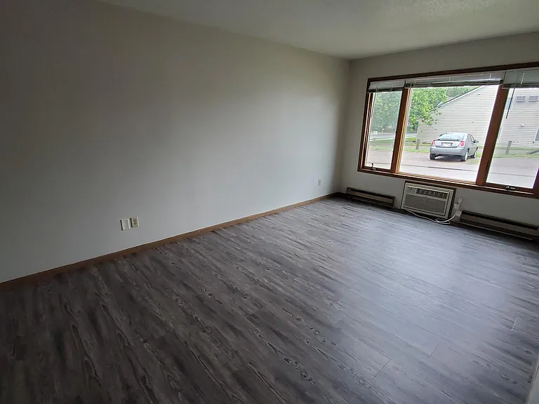 414 S Division St #4 — Photo 2