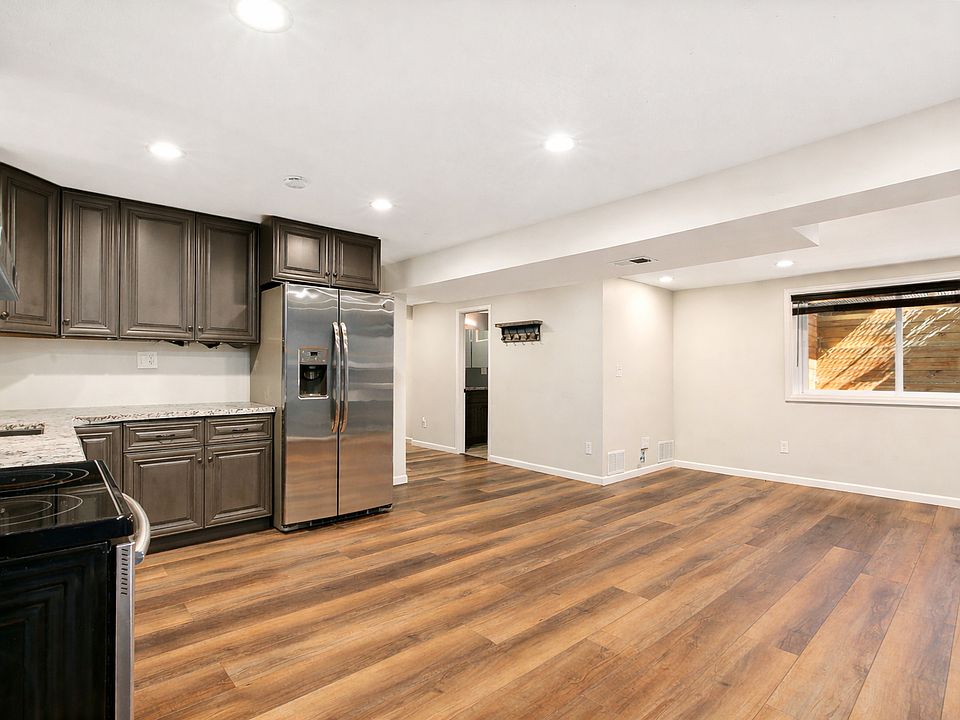 1st image of 1844 N Crestmore Ct #B