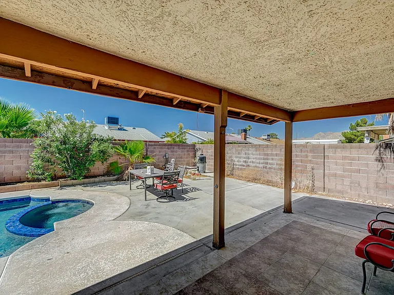 6813 Greydawn Dr — Photo 31