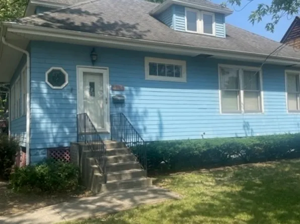 12158 Artesian Ave, Blue Island, IL 60406