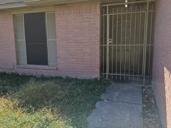 11807 Loveland Pass Dr, Houston, TX 77067