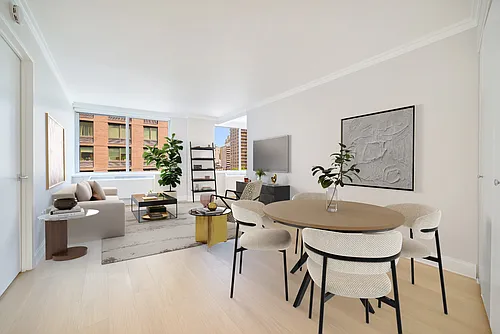 160 Riverside Blvd Photo 1