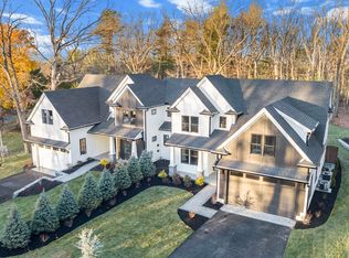 14 Robinson Dr #1, Bedford, MA 01730