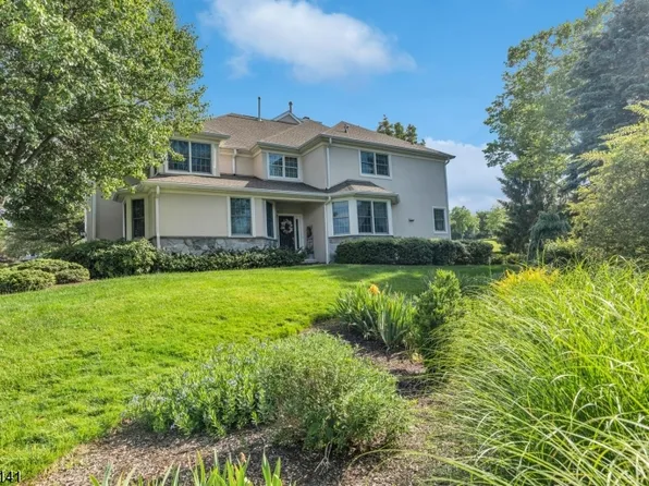24 Benedict Cres, Bernards Twp., NJ 07920