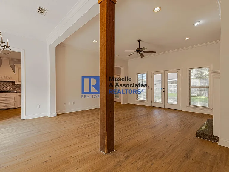 153 Hartfield Dr — Photo 9