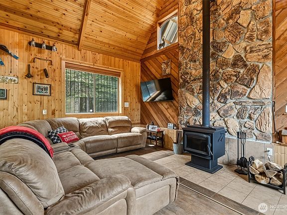 3rd image of 14111 Biscuit Ridge Road