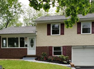 206 Willard Rd, Hatboro, PA 19040