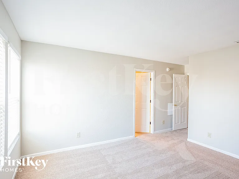 12158 E 141st St — Photo 8