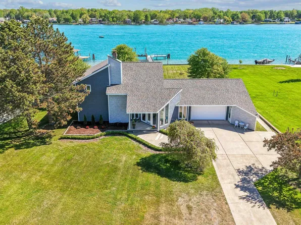 1600 N Channel Dr, Harsens Island, MI 48028