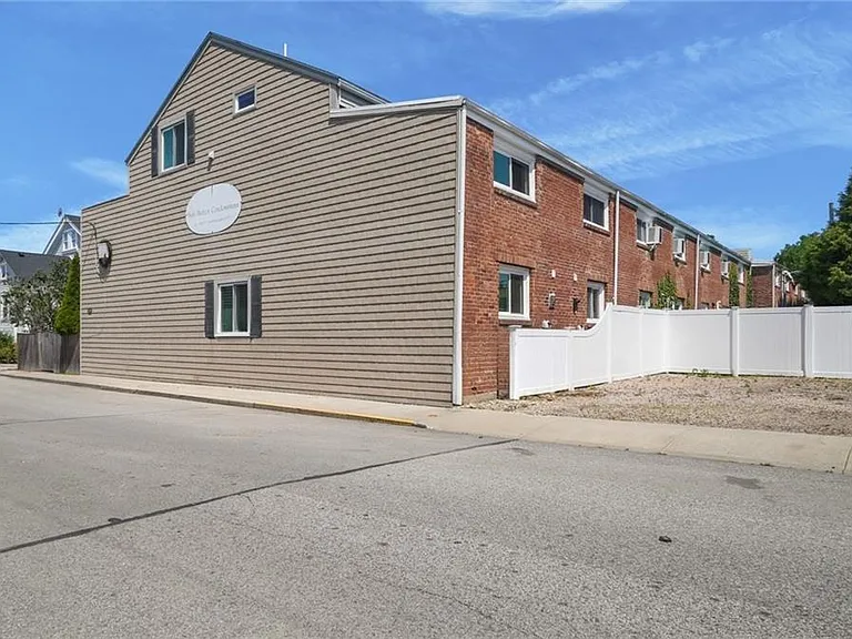 26 Narragansett Ave #4 — Photo 28