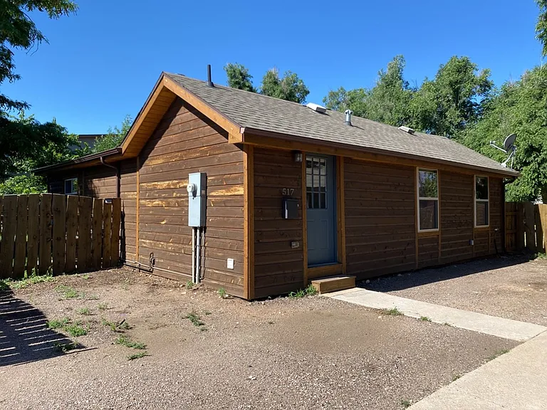 517 Endicott St — Photo 4