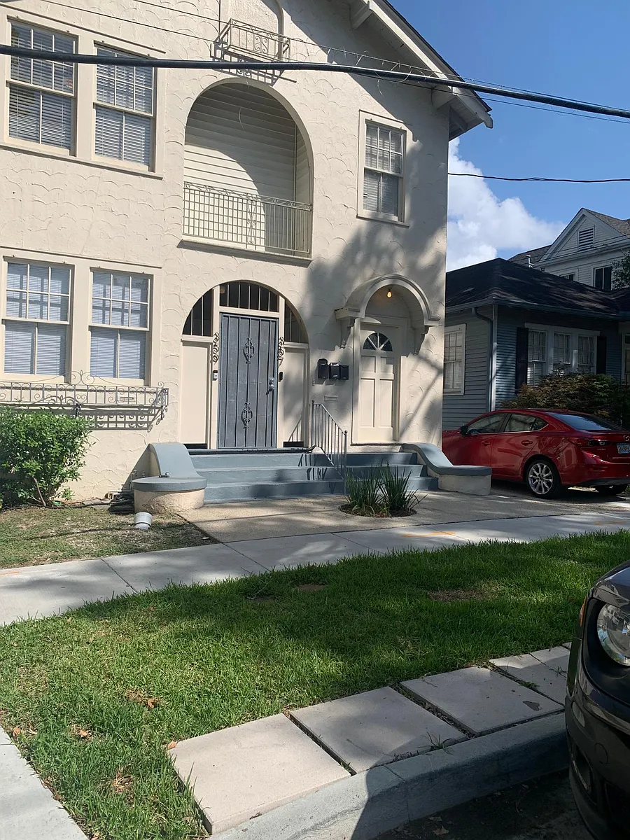 Building Photo - 357 Millaudon St #1/2