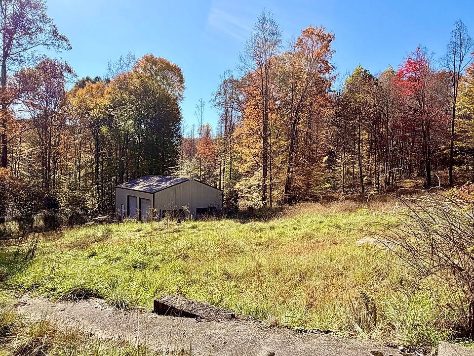 1st image of 709 Davis Knob Rd