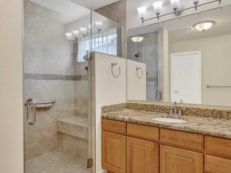 8970 Greenwich Ct — Photo 17