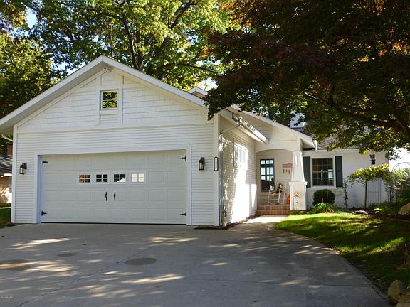 5th image of 1387 W Gull Lake Dr