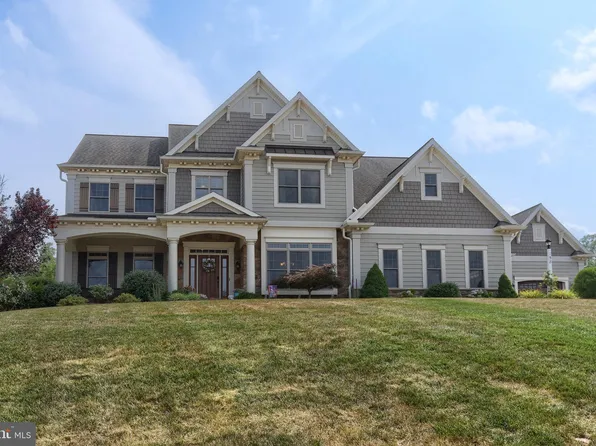 158 Willow Creek Ln, Hummelstown, PA 17036