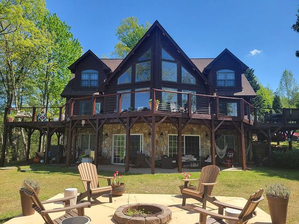 108 High Lake Dr