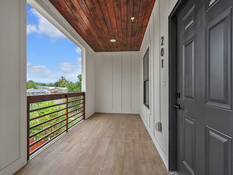 110 Webb St #201 — Photo 6
