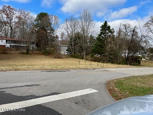 2nd image of Island Home Rd