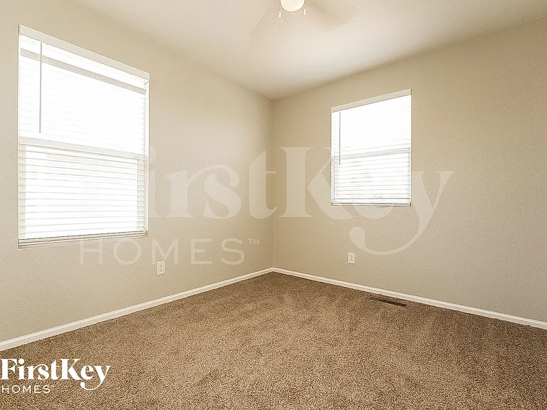 783 Willow Dr — Photo 12