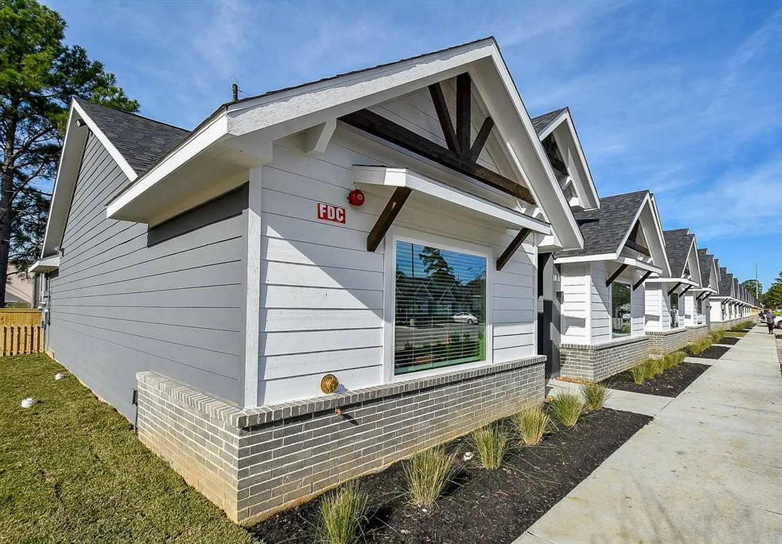 2 bed, 2.0 bath, $1,650 — Photo 1