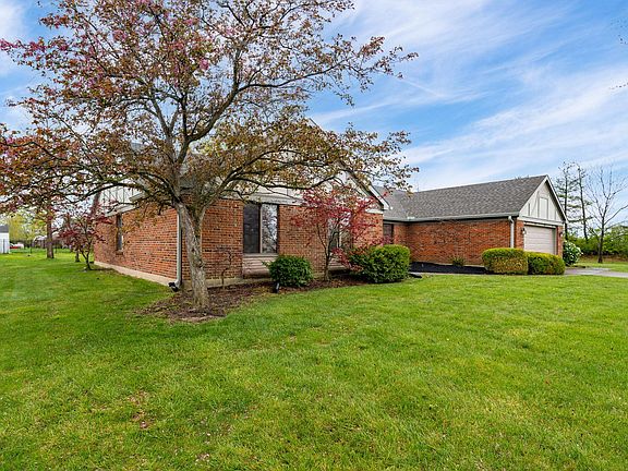 3rd image of 3789 Olde Willow Dr