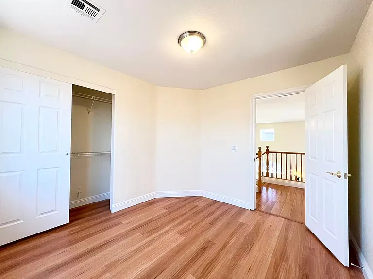 9891 Ridge Hill Ave — Photo 23