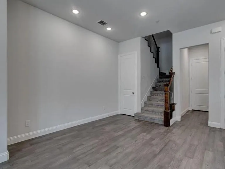 1564 Windermere Way — Photo 10
