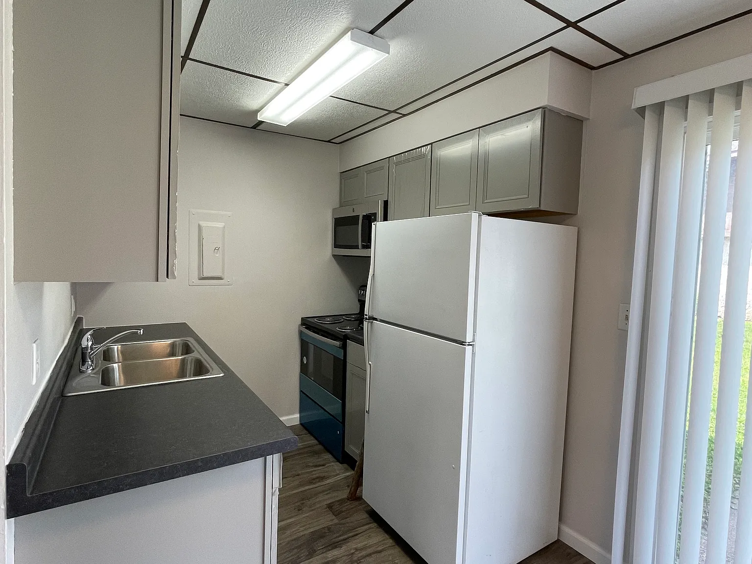 2 bed, 750 sqft, $1,300 — Photo 4