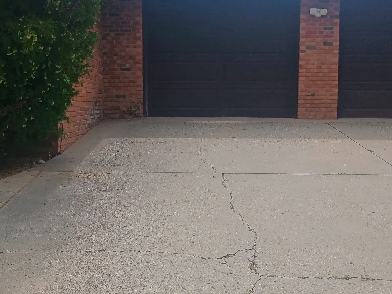 3 bed, 2928 sqft, $3,000 — Photo 2