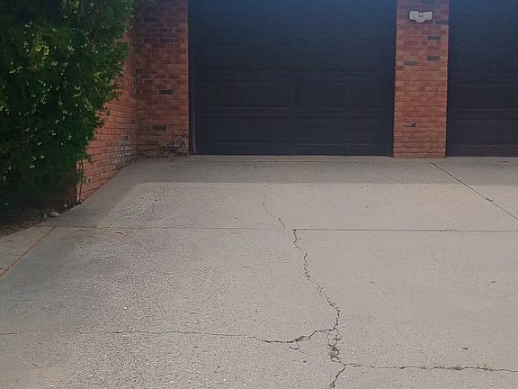 2nd image of 1004 Warm Sands Dr SE