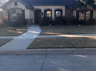 205 Williamsburg Ln, Ovilla, TX 75154